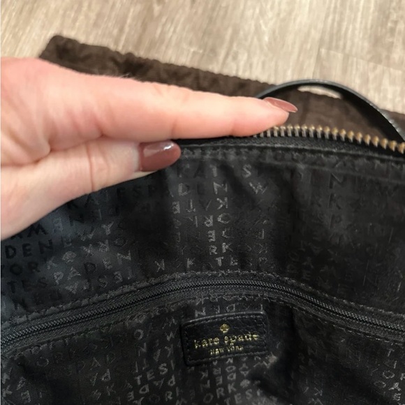 Kate Spade pebbles leather handbag with duster - Picture 5 of 9